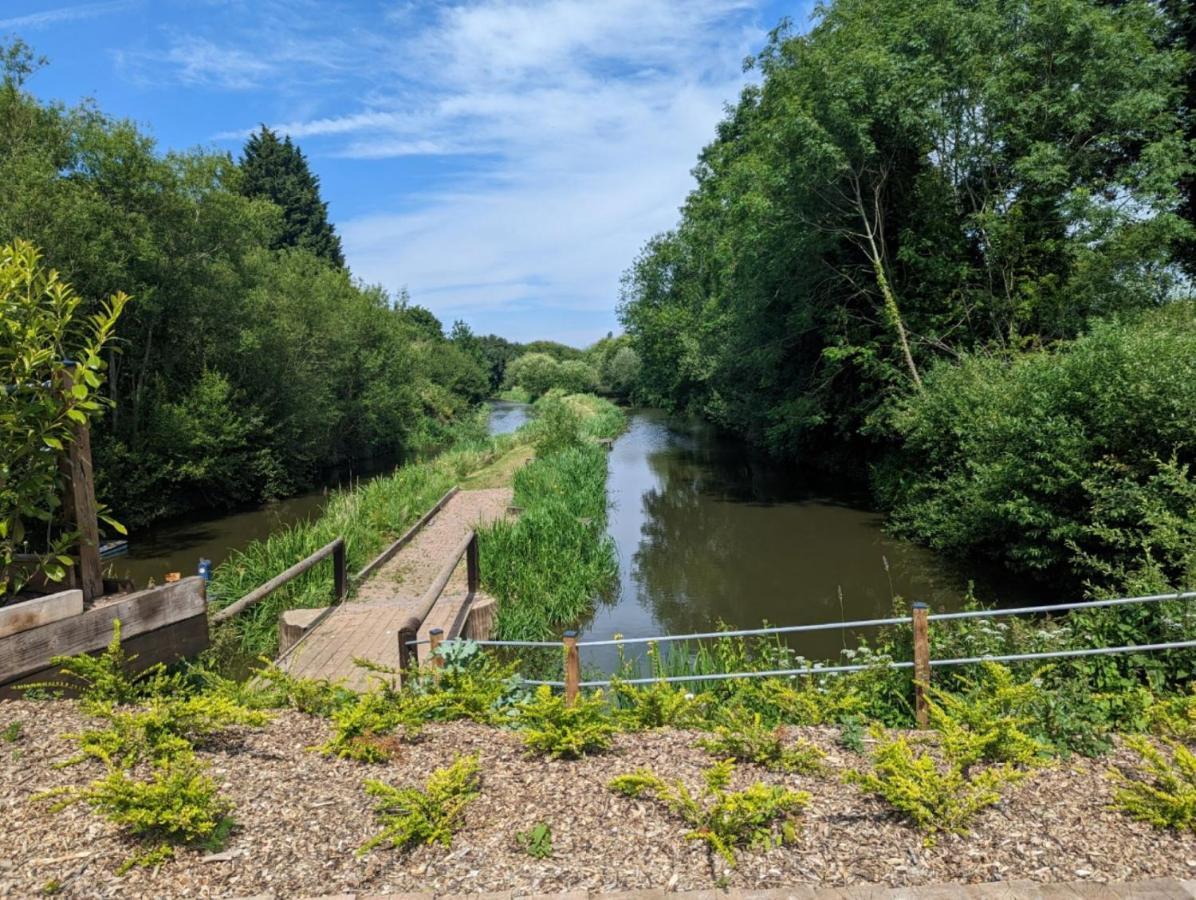 Villa Peacock Lake Glamping Nottingham Exterior foto