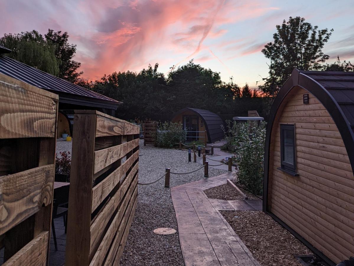 Villa Peacock Lake Glamping Nottingham Exterior foto